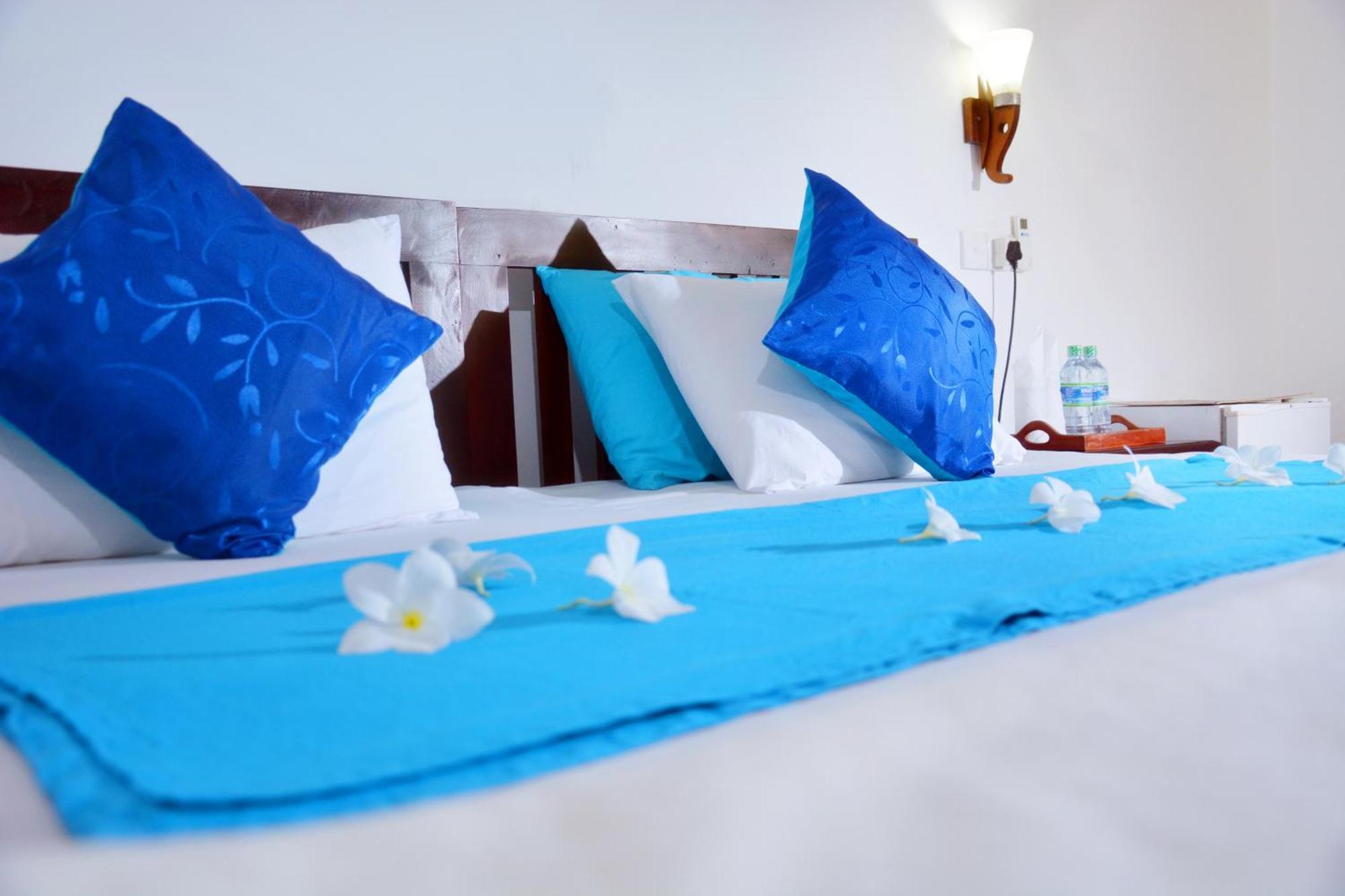 Blue Sky Beach Resort Unawatuna Eksteriør billede