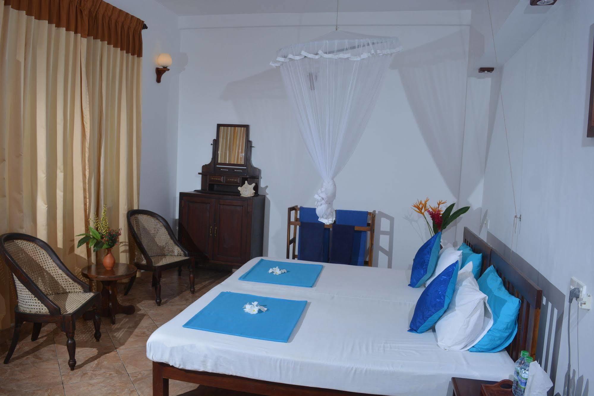 Blue Sky Beach Resort Unawatuna Eksteriør billede